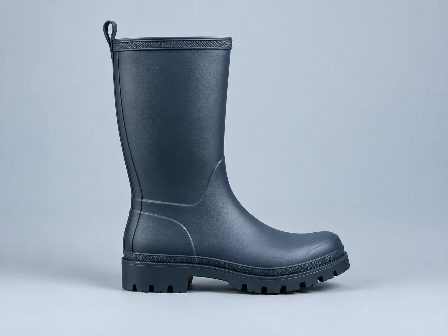 Rain boots for wet and muddy conditions