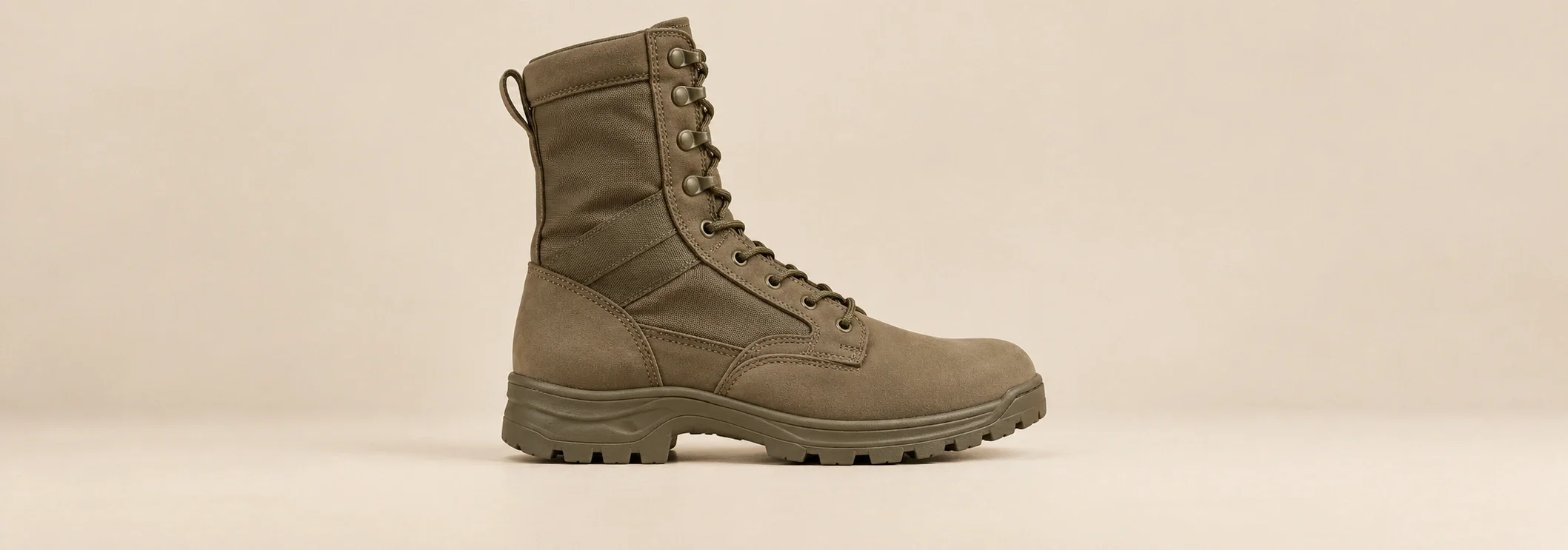 Military boots - regulation-compliant combat footwear